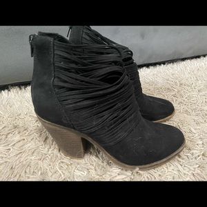 Women’s black ankle booties